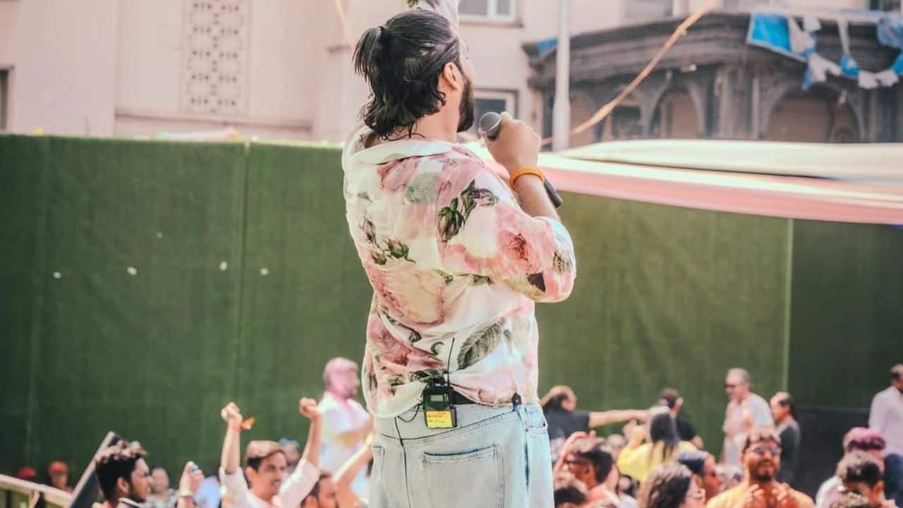 Rift with family Mallik said in a since-deleted social media post from March 2025 that he had severed his personal relationship with his parents because of emotional issues that he claimed exacerbated his mental depression. Rift with family Mallik said in a since-deleted social media post from March 2025 that he had severed his personal relationship with his parents because of emotional issues that he claimed exacerbated his mental depression.