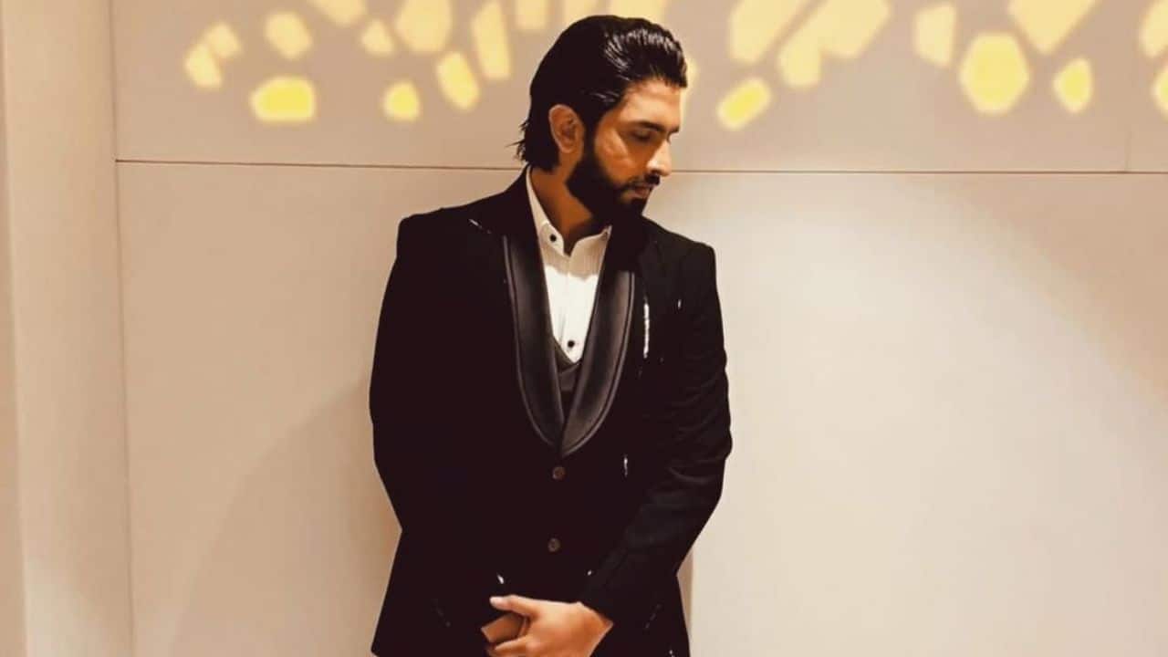 Struggles as a nepo kid Despite his success, Mallik has talked about the strain and continuous comparisons that come with coming from a well-known musical family. He claims that this struggle has been extremely taxing. Struggles as a nepo kid Despite his success, Mallik has talked about the strain and continuous comparisons that come with coming from a well-known musical family. He claims that this struggle has been extremely taxing.