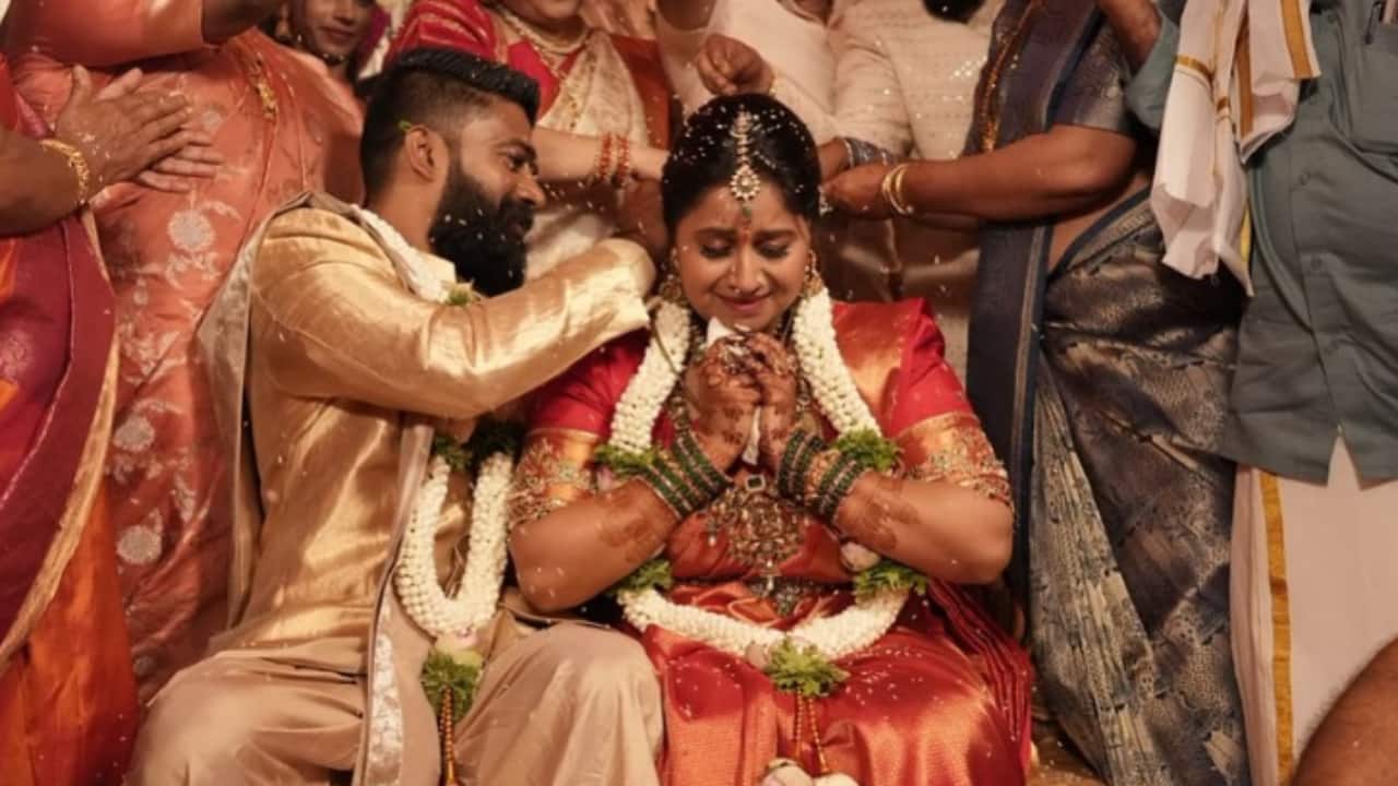 Kannada anchor Anushree marries businessman Roshan in a star-studded wedding: See pics