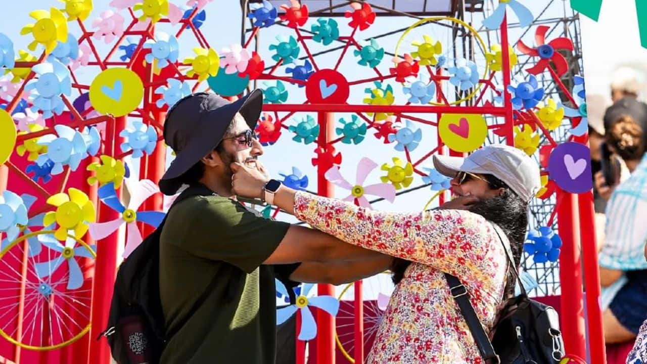 Lollapalooza India: A Growing Festival Phenomenon Lollapalooza India returns for its fourth edition in January 2026, continuing to bring world-class artists to Mumbai. The two-day festival has quickly become a premier music event, having previously hosted stars like Jonas Brothers, Halsey, and OneRepublic, attracting thousands of music lovers.