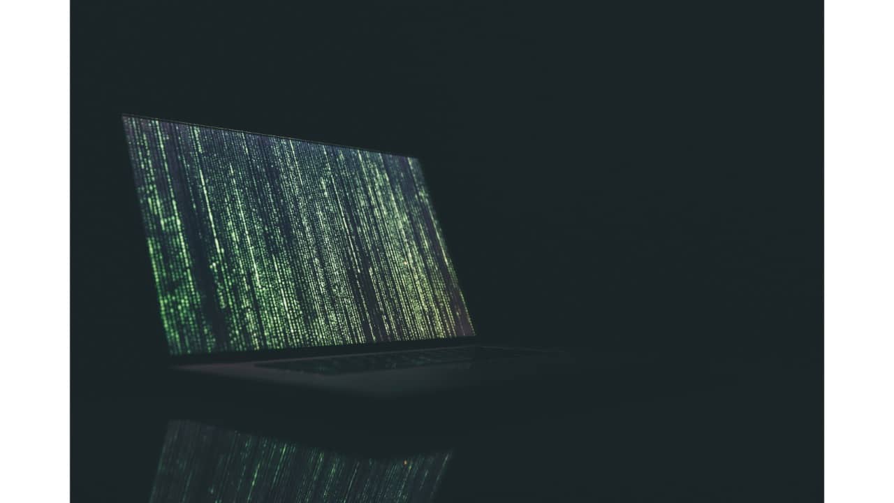 Methods: Salt Typhoon hijacks company routers to siphon sensitive network traffic; FBI issued a joint advisory with allies on detection and defence.