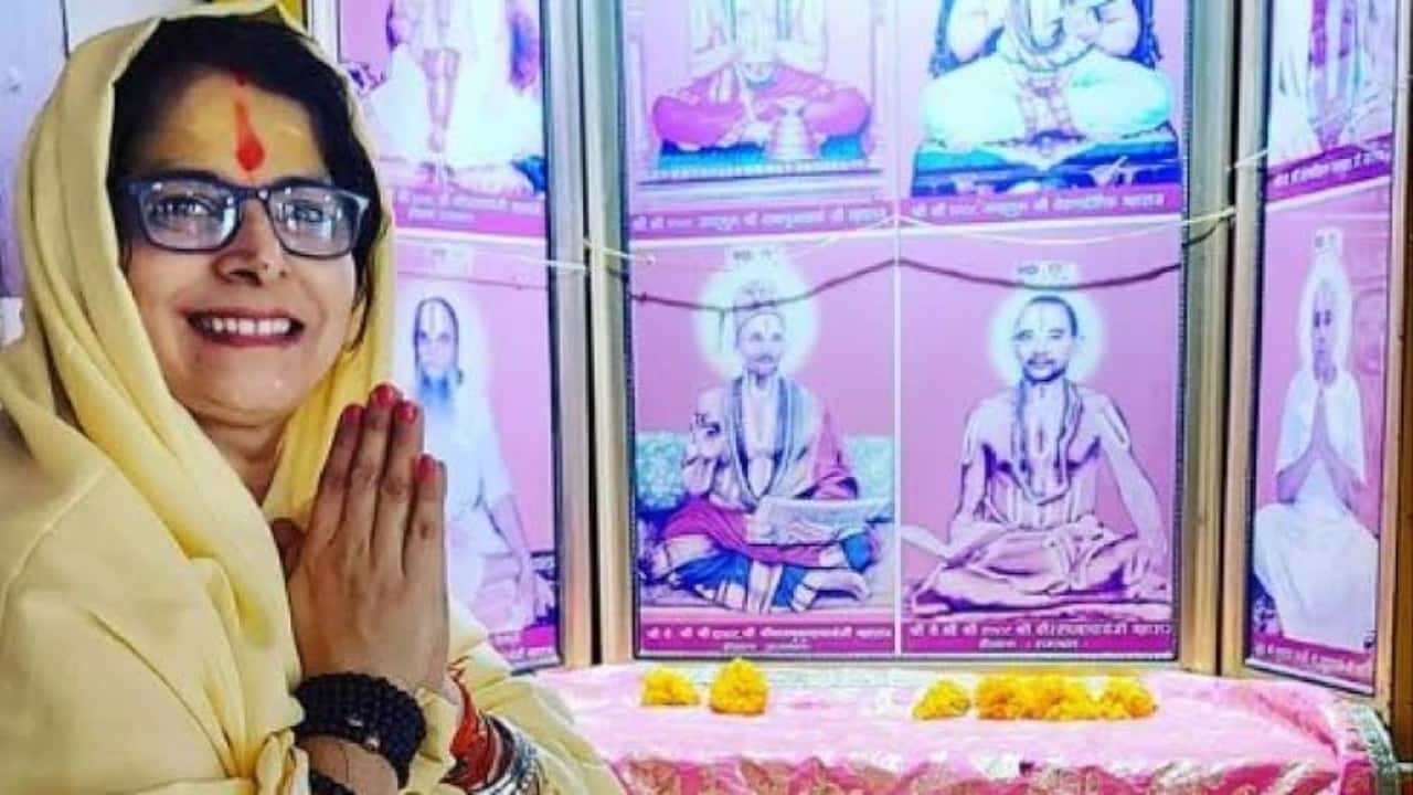 Nupur Alankar A veteran actress with a long career in television, Nupur Alankar left acting to pursue a spiritual path, taking sanyaas from worldly life.