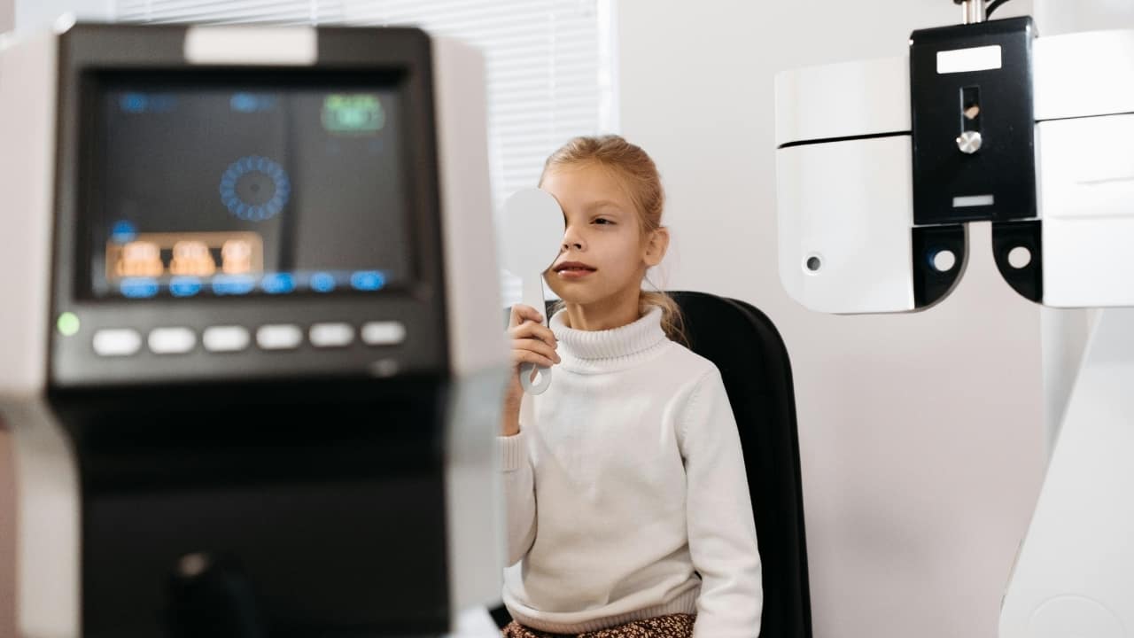 What are the 8 early signs of glaucoma, and why you should be careful