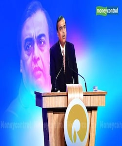 RIL Chairman Mukesh Ambani addresses shareholders.