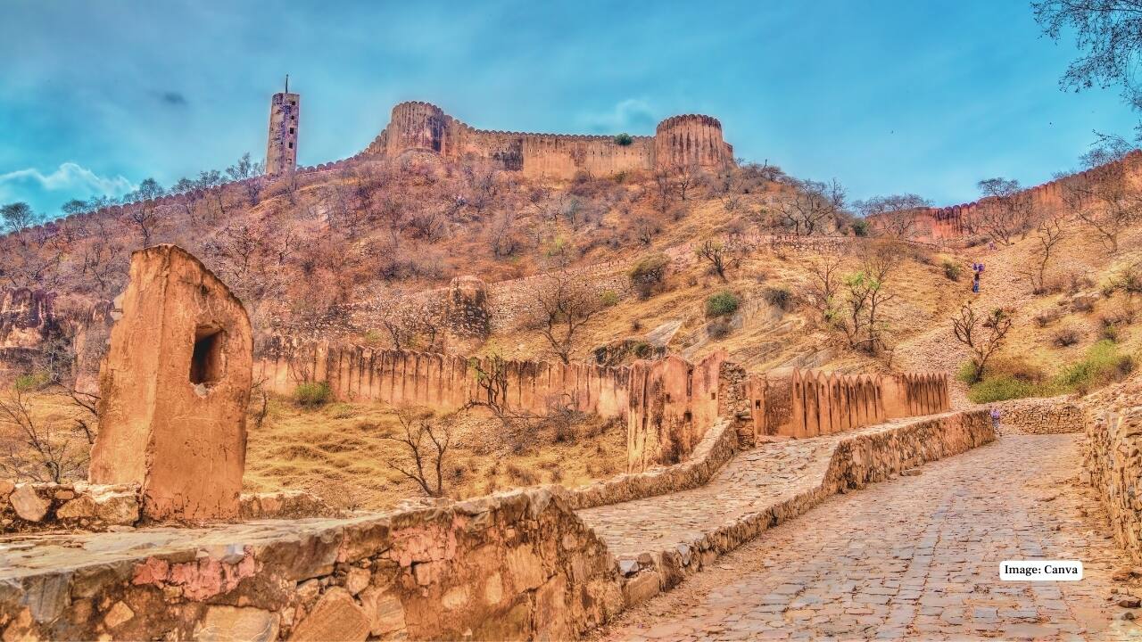11. Jaigarh Fort – Rugged and Royal Home to the world’s largest cannon on wheels, Jaigarh offers rugged charm and panoramic city views that add drama to your feed. (Image: Canva)