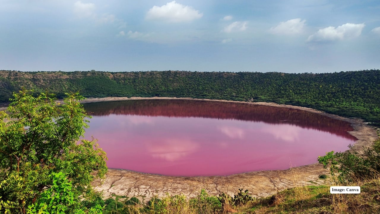 Lonar Lake, Maharashtra (Image: Canva)