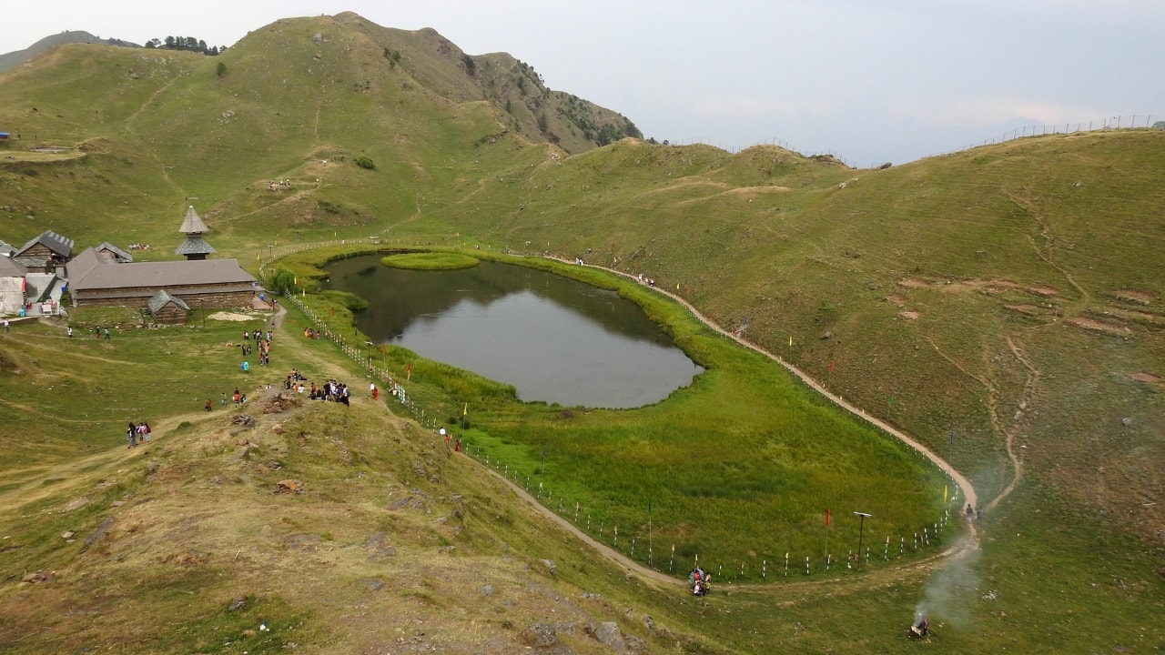 Parashar Lake, Himachal Pradesh (Image: Wikipedia)