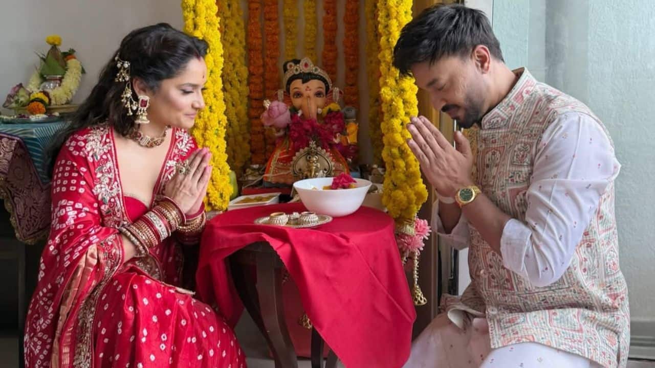 Support system Ankita Lokhande found Vicky Jain to be a tremendous source of support throughout her challenging and well-publicized split from Sushant Singh Rajput in 2016. Ankita has openly acknowledged Vicky's assistance in guiding her through the ensuing emotional upheaval and media attention. Support system Ankita Lokhande found Vicky Jain to be a tremendous source of support throughout her challenging and well-publicized split from Sushant Singh Rajput in 2016. Ankita has openly acknowledged Vicky's assistance in guiding her through the ensuing emotional upheaval and media attention.