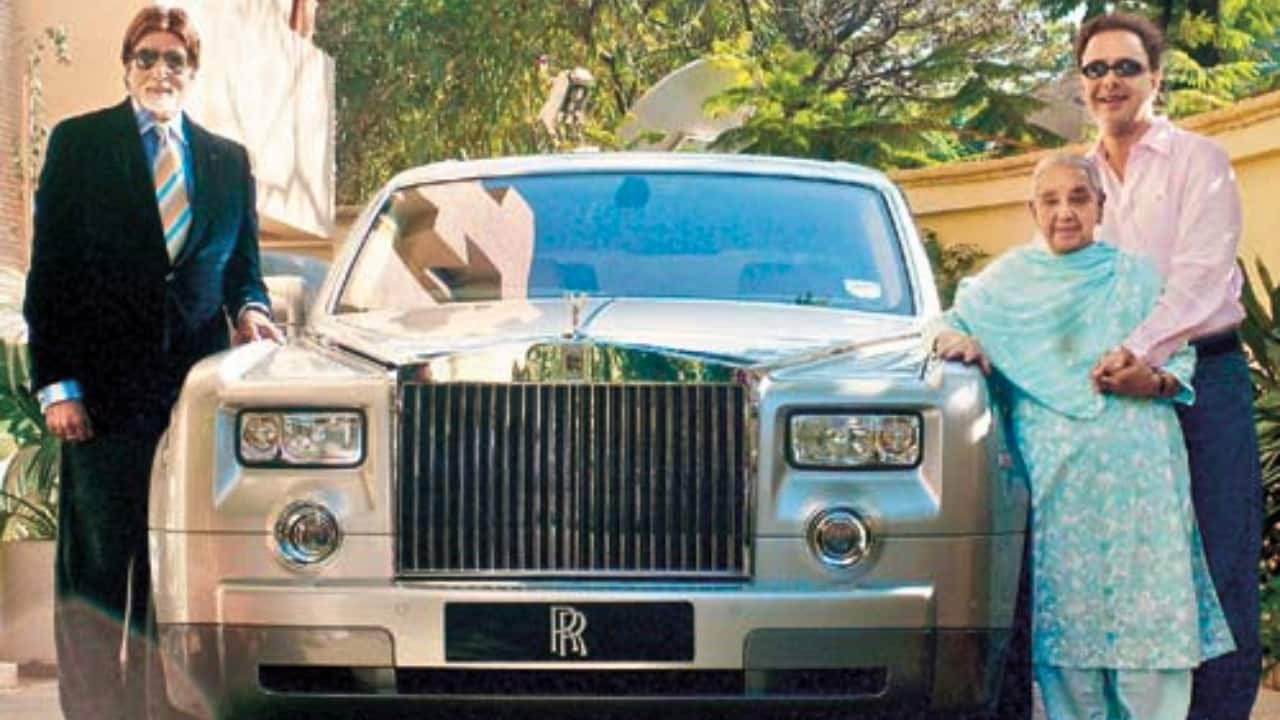 When director Vidhu Vinod Chopra’s mother slapped him for gifting Amitabh Bachchan a Rs 4.5 crore Rolls-Royce: 'Tu Lamboo nu gaadi dedi?'