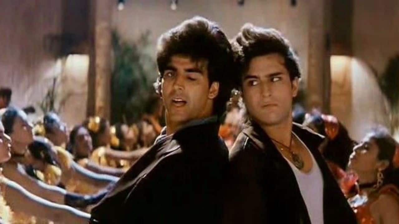  Main Khiladi Tu Anari Starring Akshay Kumar and Saif Ali Khan is a famous dance battle from the 90s movie. The actors danced with so much energy that it is loved by the fans till date. The song was choreographed by Saroj Khan