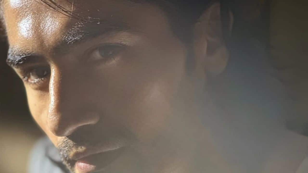 Success story From his 2006 debut to becoming one of the most acclaimed and well-paid performers in the Hindi television industry, Harshad Chopda's career is characterized by his steady ascent to prominence.