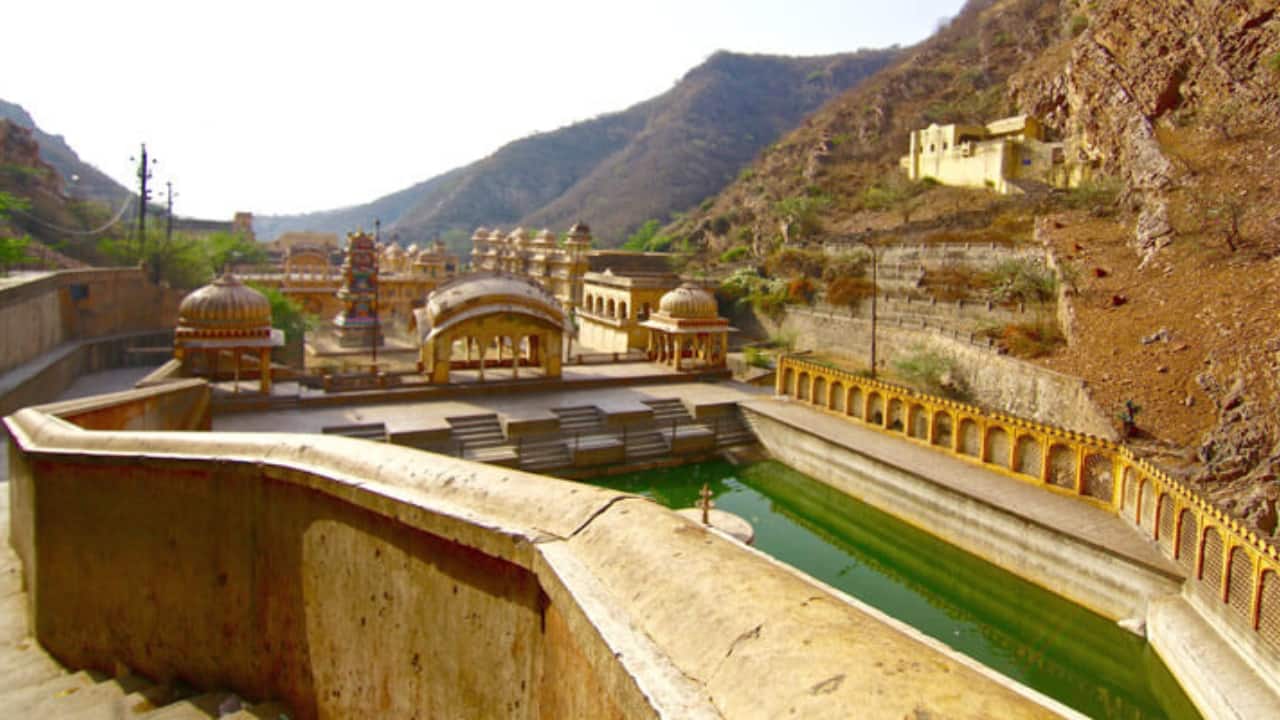 Pro Tips for Visiting Galta Ji Temple Entry: Free, open daily from 5:00 AM to 9:00 PM Best Time to Visit: October–December and February–March Dress Code: Modest attire (avoid revealing clothes) Footwear: Comfortable slip-ons (shoes aren’t allowed inside) Safety Tip: Beware of touts claiming entry fees and keep food items hidden from monkeys (Image: Jaipur Tourism)