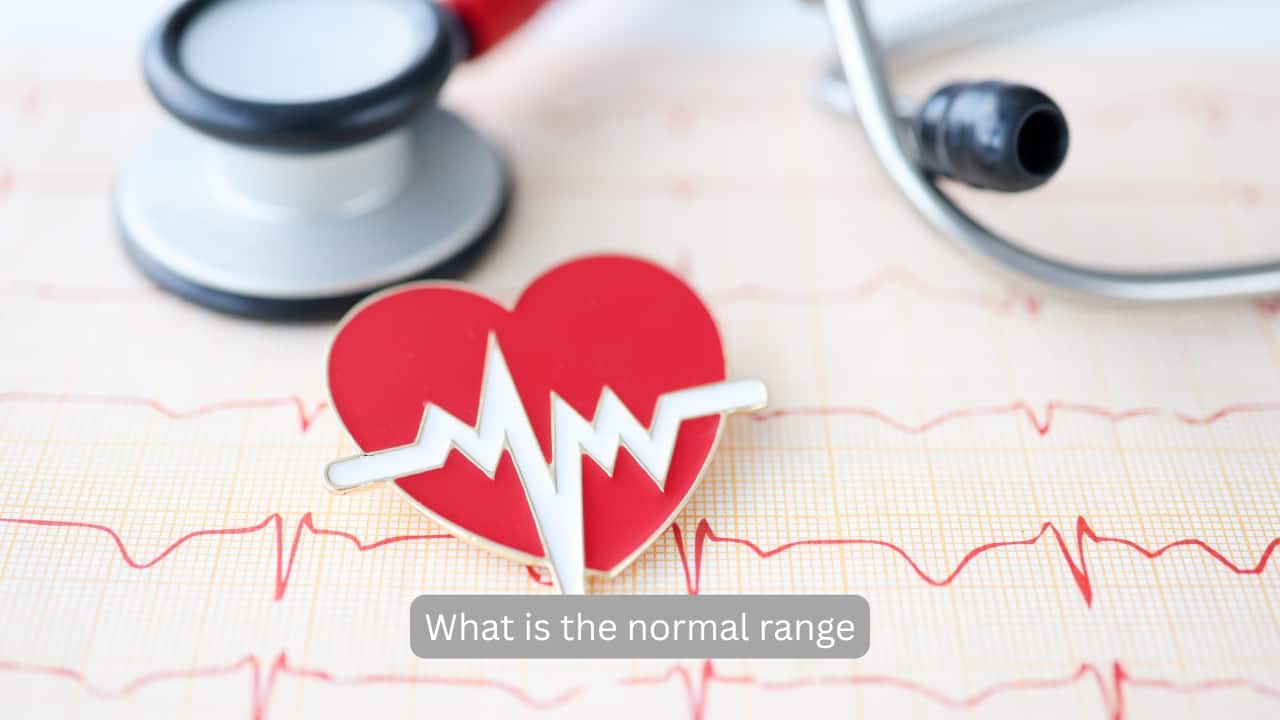 What is the Normal Range For most adults, with an age greater than 18 years, a resting heart rate should be between 60 to 100 beats per minute (bpm). The heart rate falling within this range indicates that the heart is functioning properly. Having a heart rate closer to the lower end of the range usually indicates greater cardiovascular fitness. (Image: Canva)