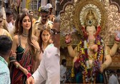Shilpa Shetty seeks blessings at Lalbaugcha Raja, stuns in multicoloured saree
