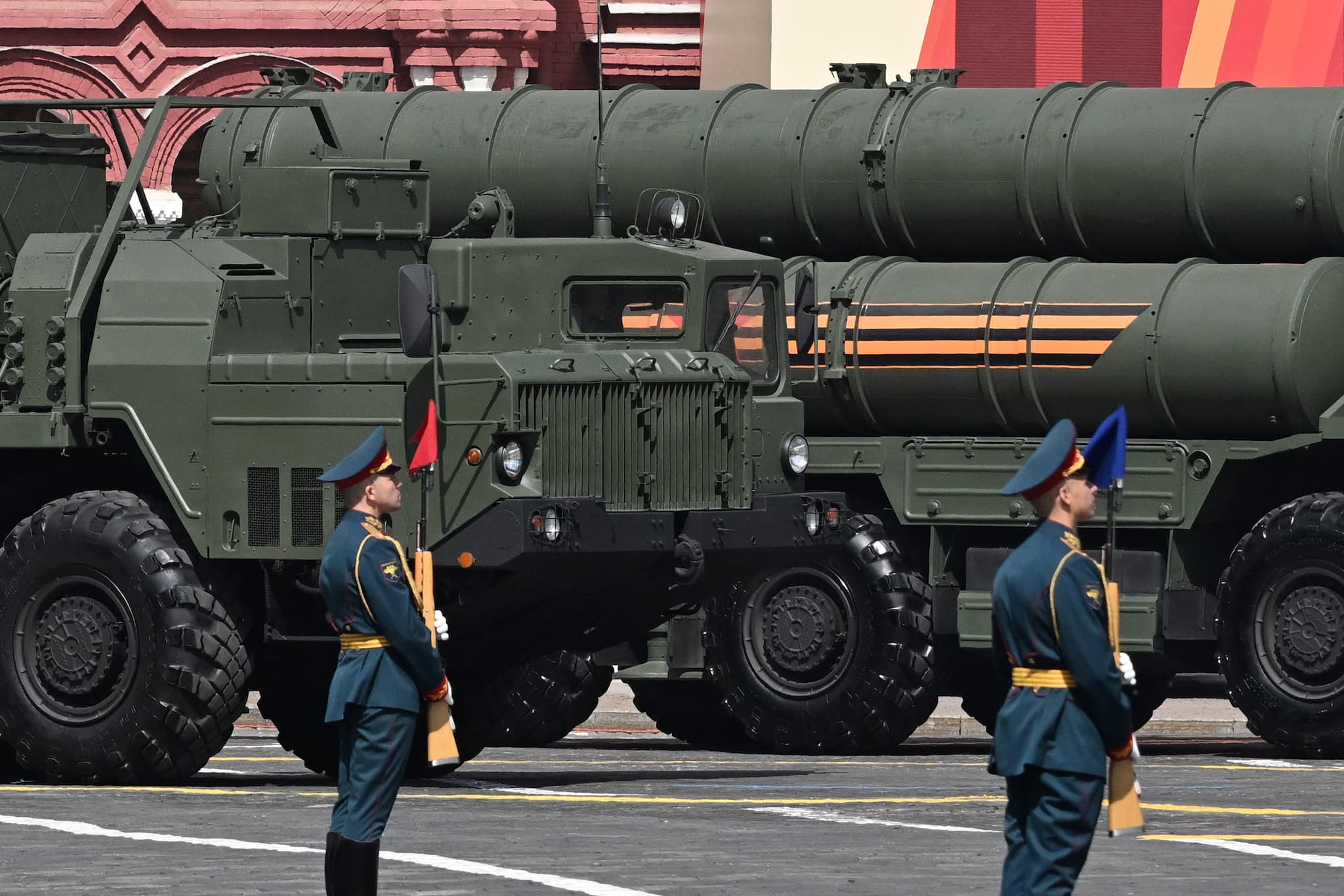 India and Russia in talks to boost S-400 missile system deliveries : Report India and Russia in talks to boost S-400 missile system deliveries : Report