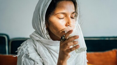 Does drinking too much milk cause kidney stones? Experts debunk the myth
