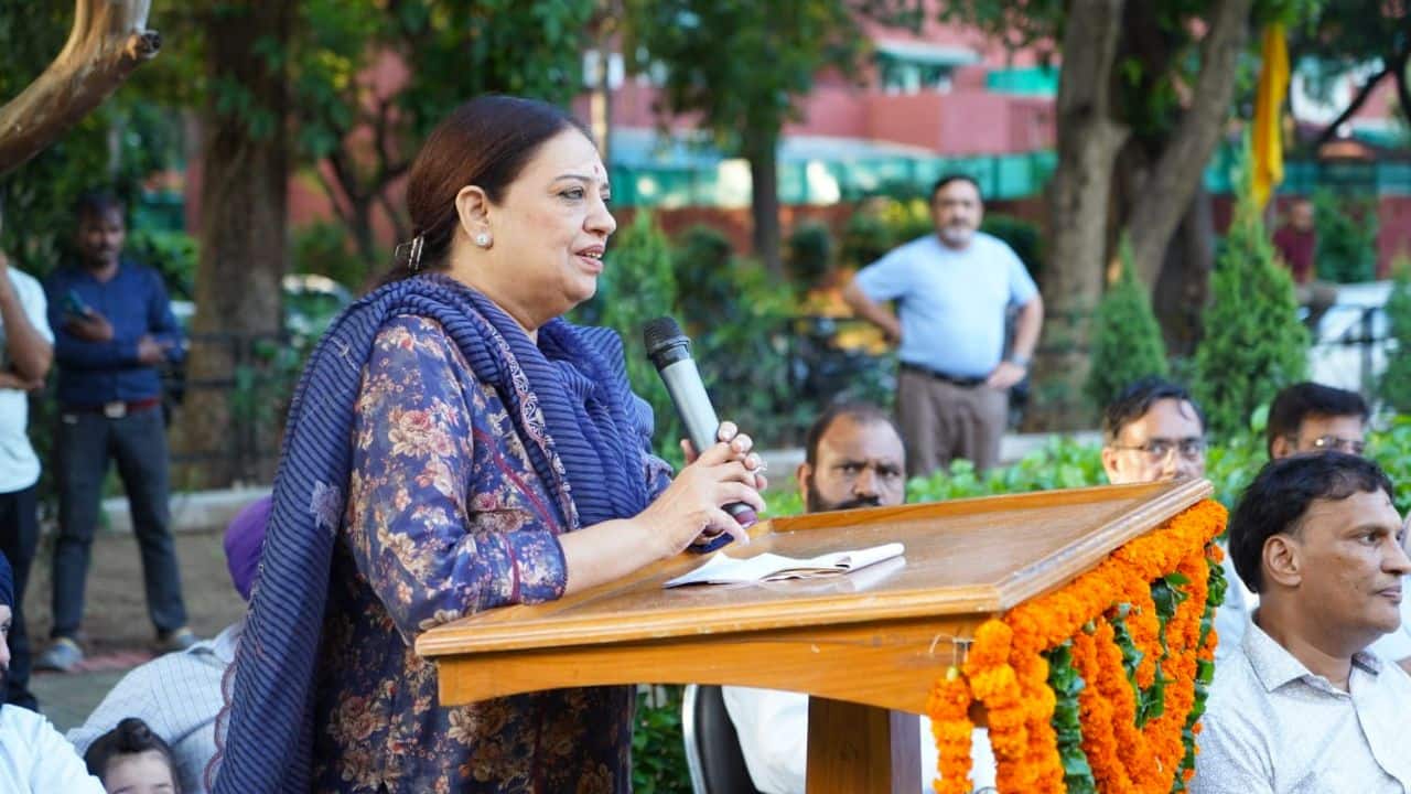 Chandigarh mayor, 10 councillors from BJP, Congress, AAP donate 1-month salary for Punjab flood relief