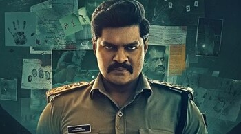 Kammattam movie review