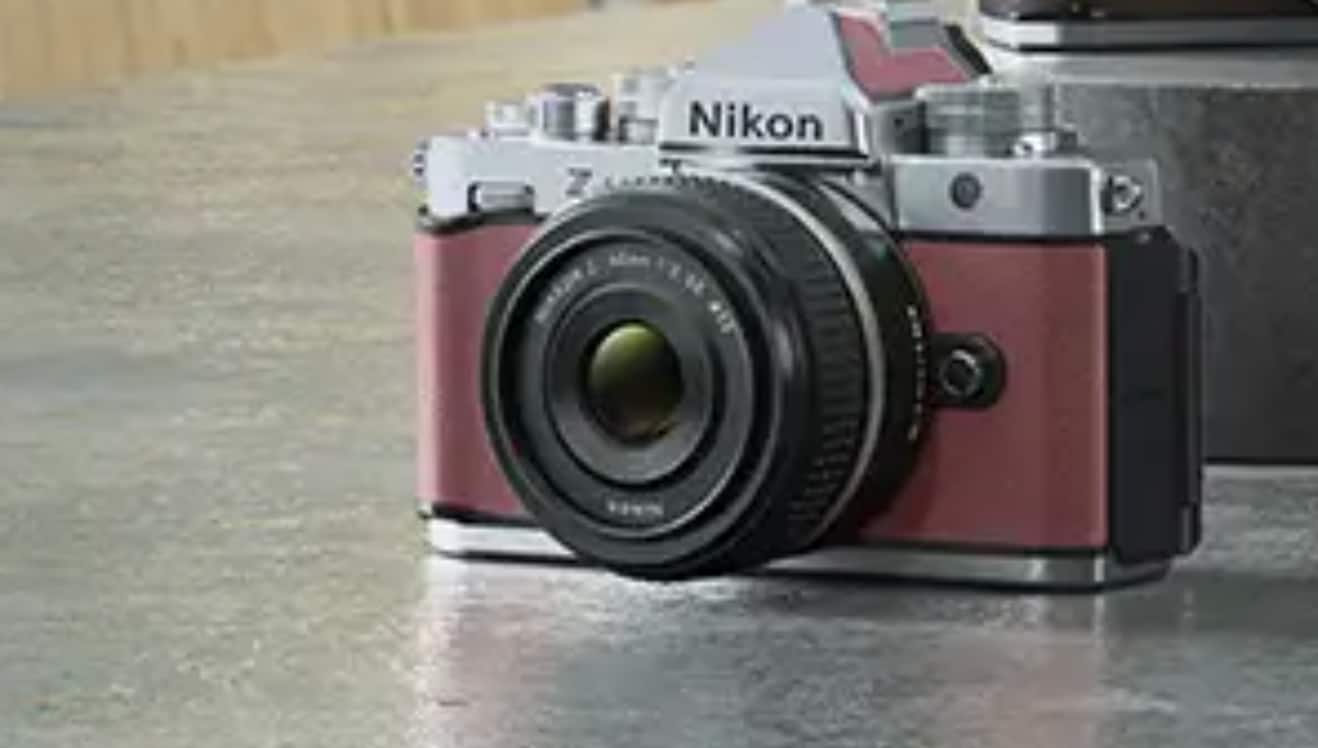 Film grain effect In addition to the new colour options, Nikon confirmed that the Z f series will receive a Film Grain feature via a firmware update scheduled for release within 2025. This tool will allow users to apply adjustable levels of grain to both photos and videos, with three grain sizes and six levels of intensity. The effect is designed to recreate film-like texture, enhancing the camera’s creative flexibility when paired with Picture Controls and downloadable Imaging Recipes.