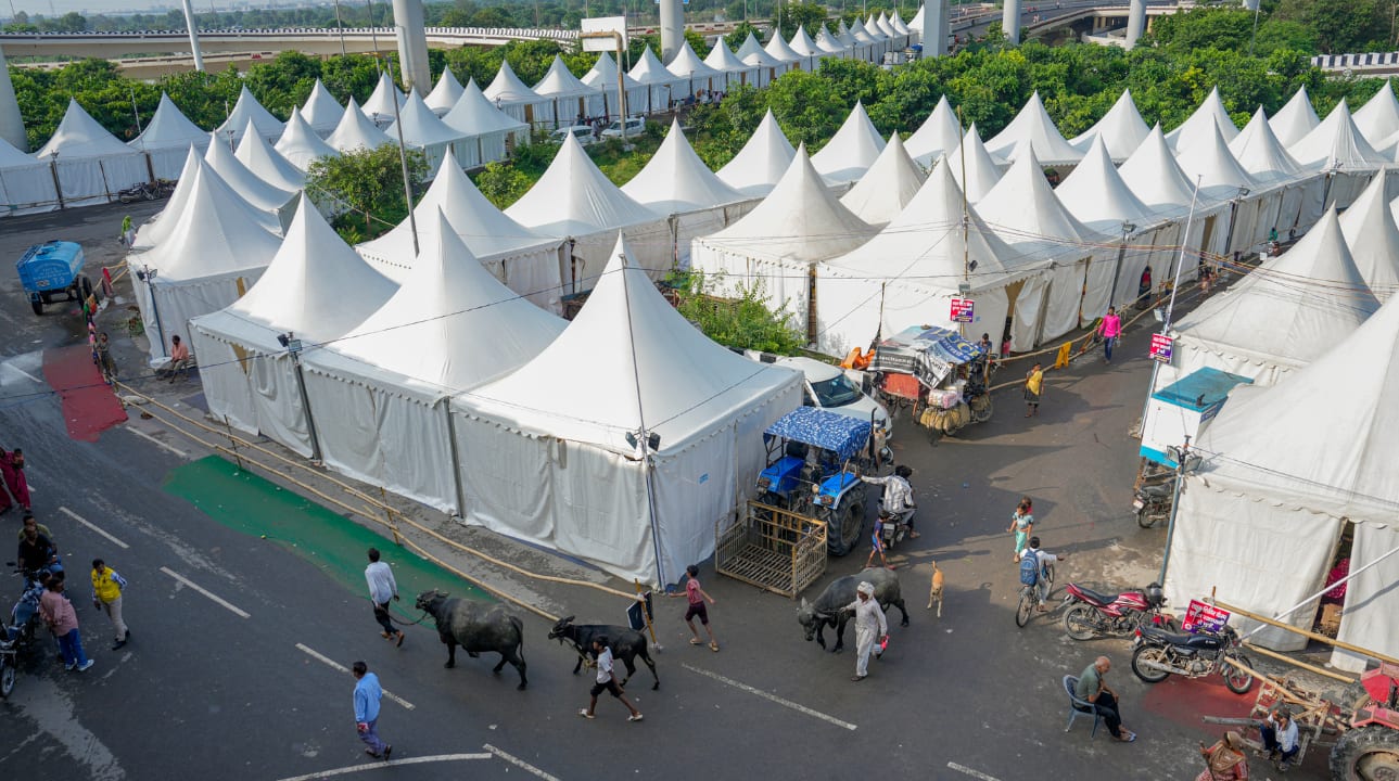 'As if no govt in Delhi': AAP claims poor facilities at flood relief camps, BJP hits back