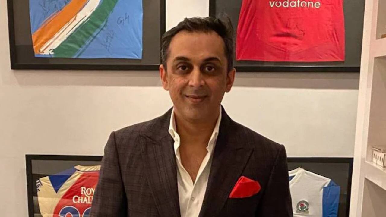 Rohan Gavaskar: In 2002/03, Rohan Gavaskar, the son of legendary cricketer Sunil Gavaskar, captained East Zone in the Deodhar Trophy. MS Dhoni was playing as a wicketkeeper-batter; his performance didn’t impact the East Zone in the tournament. He scored 127 runs in 3 matches. Later, Rohan played for India and contributed in 11 ODIs in his international career. (Photo- X)