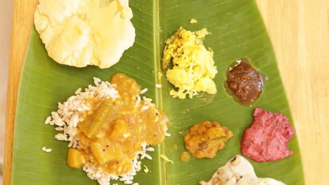 Festive Feast The traditional Onam sadya was served on a banana leaf — with rice, curries, pickles, papadam, and colourful sides. The spread highlighted the richness of Kerala’s culture and festive flavours.