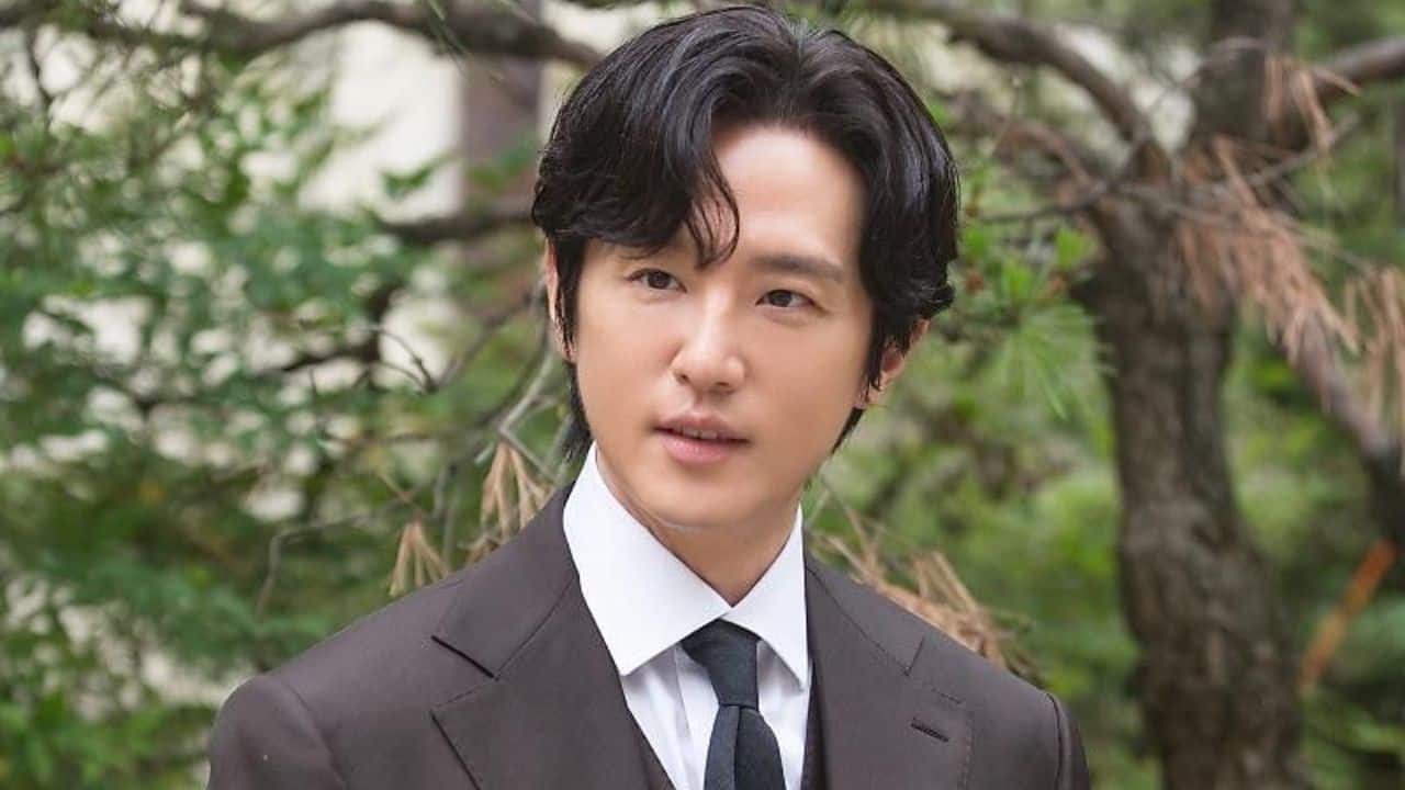 Kwon Yul In 2025, Kwon Yul, better known for K-Dramas such as My Sweet Mobster and Longing for You announced his marriage with his non-celebrity girlfriend. The couple has kept their relationship out of the spotlight, and the wedding was a small, private church ceremony in Seoul. Kwon Yul In 2025, Kwon Yul, better known for K-Dramas such as My Sweet Mobster and Longing for You announced his marriage with his non-celebrity girlfriend. The couple has kept their relationship out of the spotlight, and the wedding was a small, private church ceremony in Seoul.