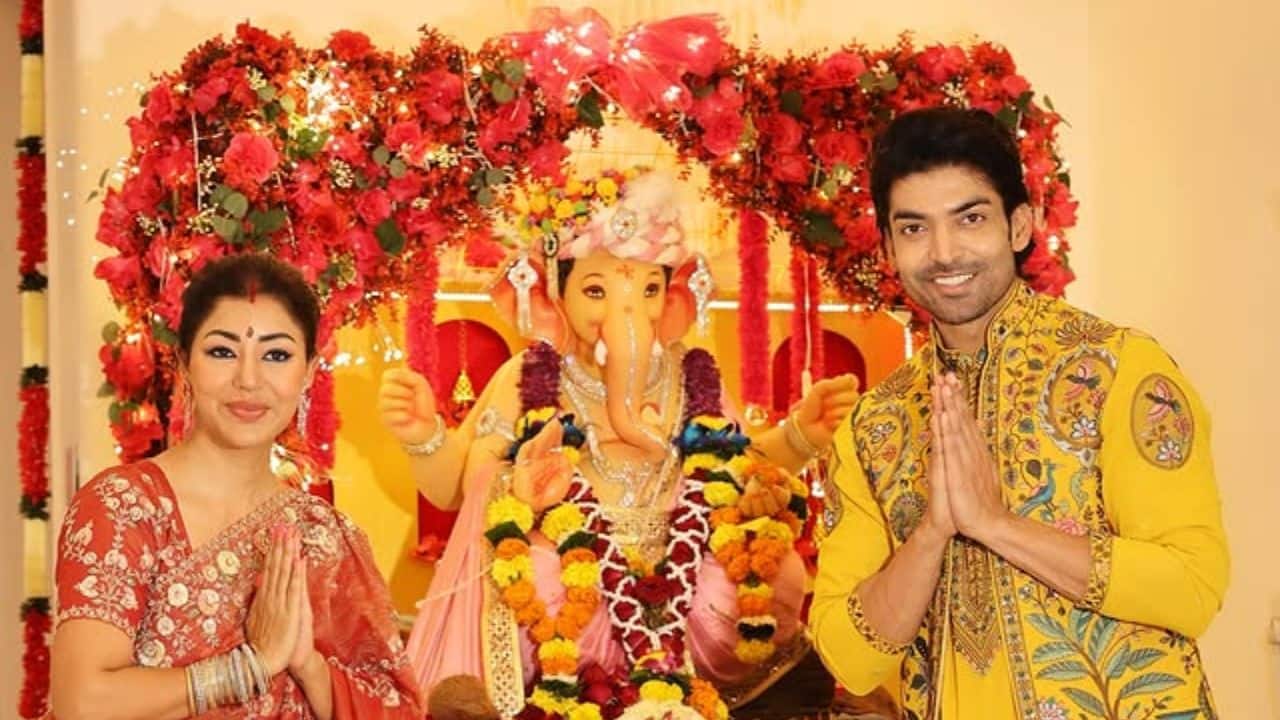 Gurmeet Choudhary and Debina Bonnerjee The couple enjoyed the joyous atmosphere as they celebrated Ganpati Visarjan with their daughters. They displayed their devotion and the joy the festival brings to their home by sharing touching family moments from the celebration.