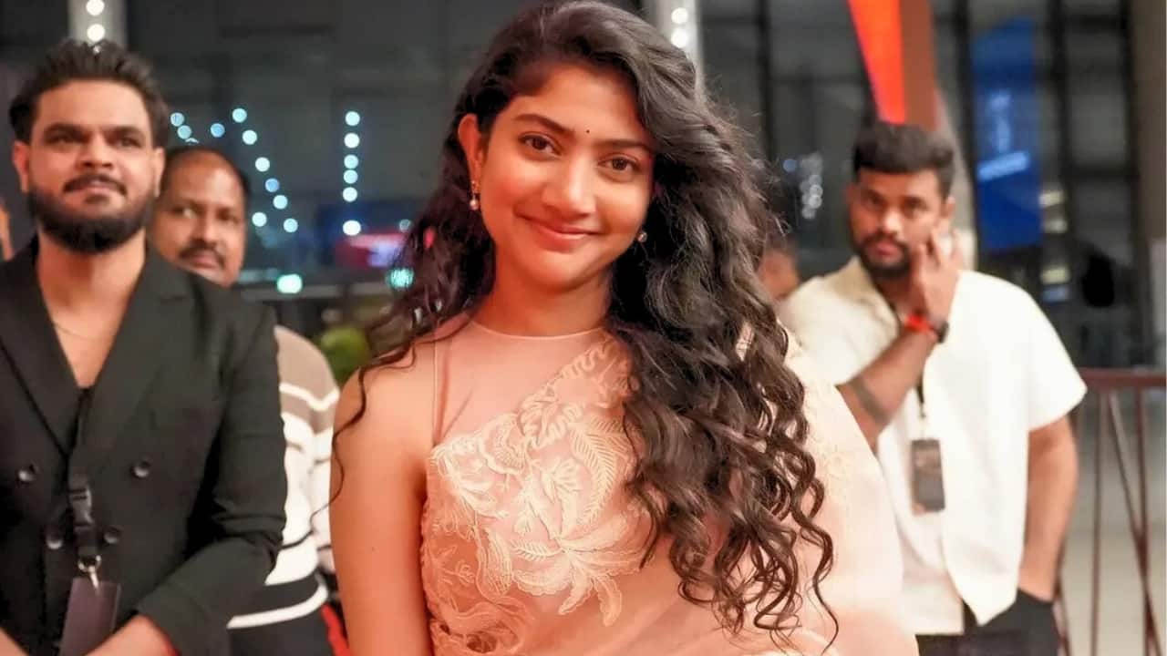 Sai Pallavi wins Best Actress for Amaran at SIIMA 2025
