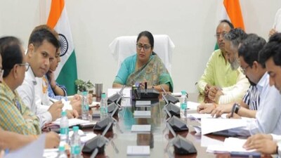 AAP's 'Phulera Panchayat' jibe as Rekha Gupta's husband attends meeting, BJP says 'nothing wrong'