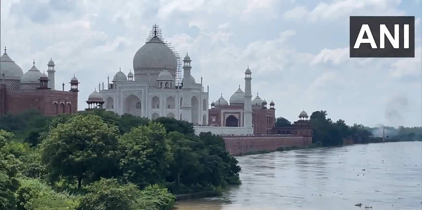 Rising Yamuna reaches Taj Mahal walls as Agra braces for flood impact  