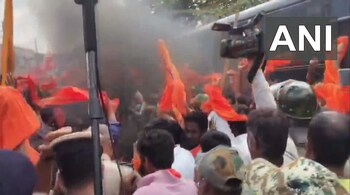 Clashes broke out during Ganesh immersion procession in Maddur.