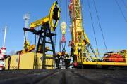Oil prices extend losses on oversupply, US demand concerns