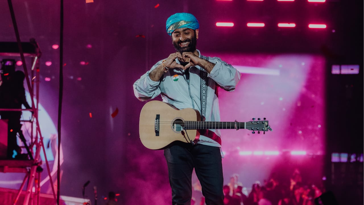 Arijit Singh creates history with sold-out UK stadium show, 50,000 fans pack tottenham hotspur arena