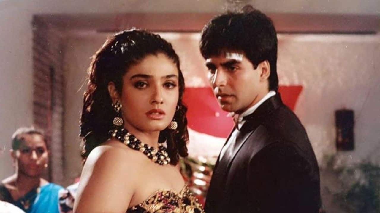 2. Mohra (1994) Akshay as cop Amar Saxena in Mohra was stylish and heroic. But honestly, people still remember the sizzling “Tip Tip Barsa Paani” with Raveena Tandon more than anything else. The film was loaded with guns, drama, and plenty of 90s masala. It was Akshay’s way of saying he wasn’t going anywhere—action and romance both in one package. 2. Mohra (1994) Akshay as cop Amar Saxena in Mohra was stylish and heroic. But honestly, people still remember the sizzling “Tip Tip Barsa Paani” with Raveena Tandon more than anything else. The film was loaded with guns, drama, and plenty of 90s masala. It was Akshay’s way of saying he wasn’t going anywhere—action and romance both in one package.