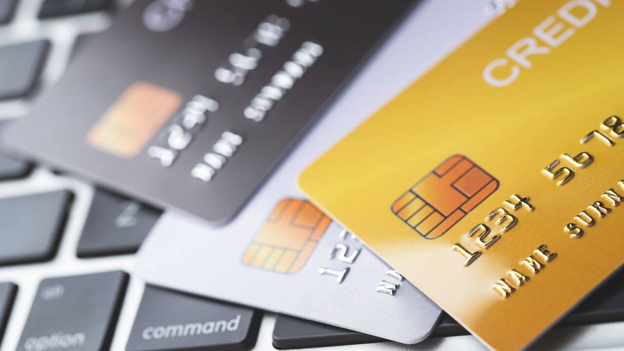 Multiple credit cards and your credit score: The pros and cons?