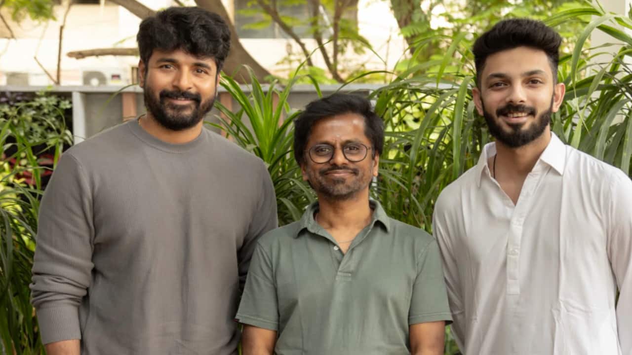 Madharaasi director AR Murugadoss tonsures head in Palani, says 'feels like my first film again'
