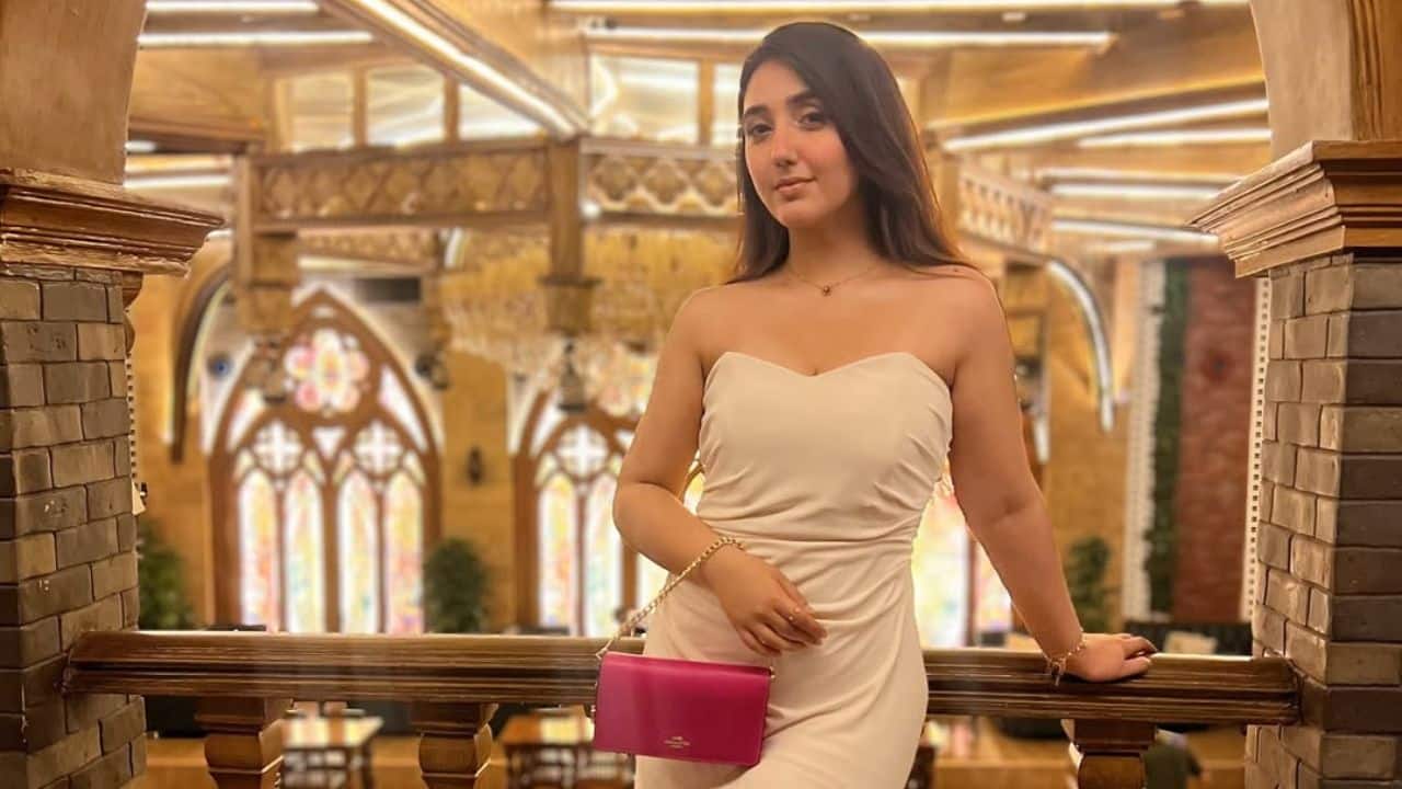 Fashionable She usually sports figure-enhancing bodycon gowns. In order to make a striking and fashionable statement, she like using strong colours and patterns. She also has a wonderful collection of mini tube dresses with subtle colour which make a perfect wear for a family outing. Fashionable She usually sports figure-enhancing bodycon gowns. In order to make a striking and fashionable statement, she like using strong colours and patterns. She also has a wonderful collection of mini tube dresses with subtle colour which make a perfect wear for a family outing.