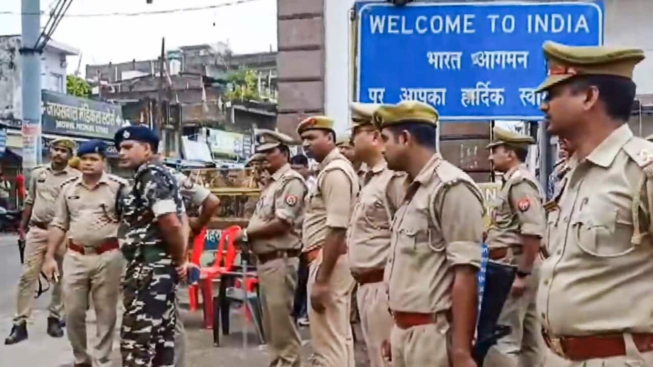 High alert in Uttar Pradesh as violence in Nepal triggers border clampdown High alert in Uttar Pradesh as violence in Nepal triggers border clampdown