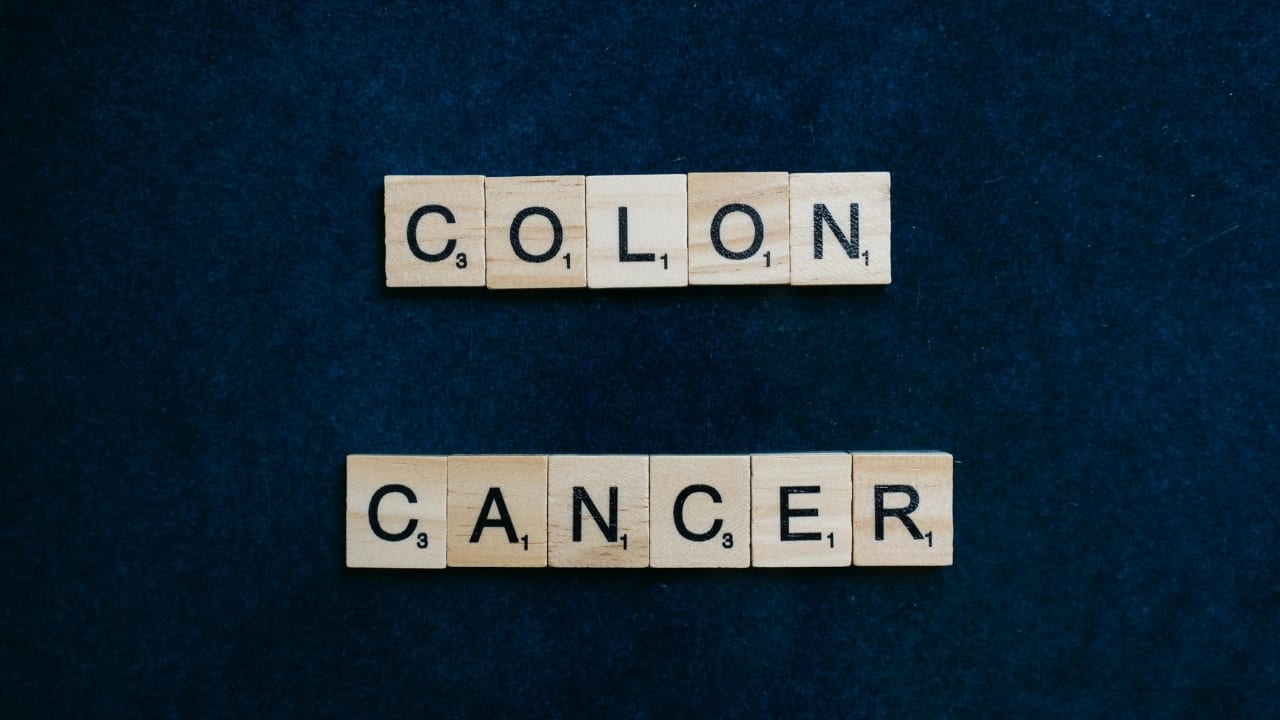 These 4 everyday foods will help lower your colon cancer risk, says NHS surgeon