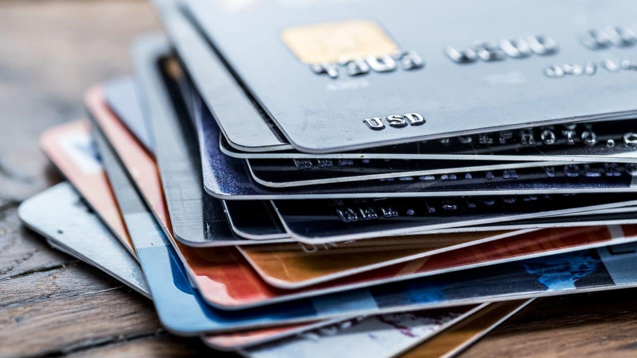 What happens when your credit card expires and how to avoid issues as you await a replacement