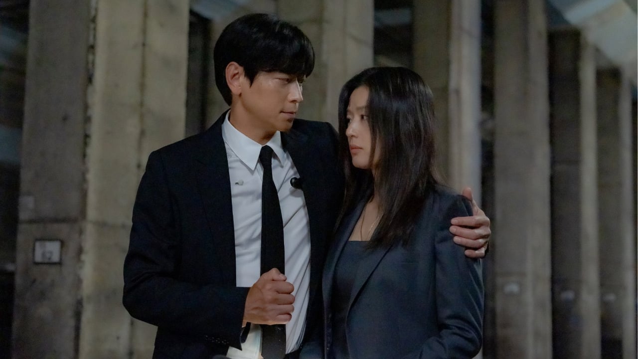 Tempest Twitter review: Jun Ji-Hyun and Kang Dong-won’s explosive comeback wins fans, bomb rescue scene goes viral