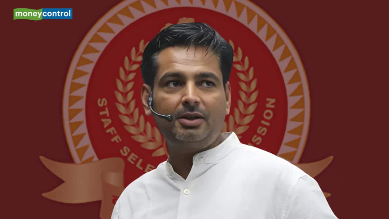 Inspiring story of Rakesh Yadav: How his mother’s dream made him an SSC maths master