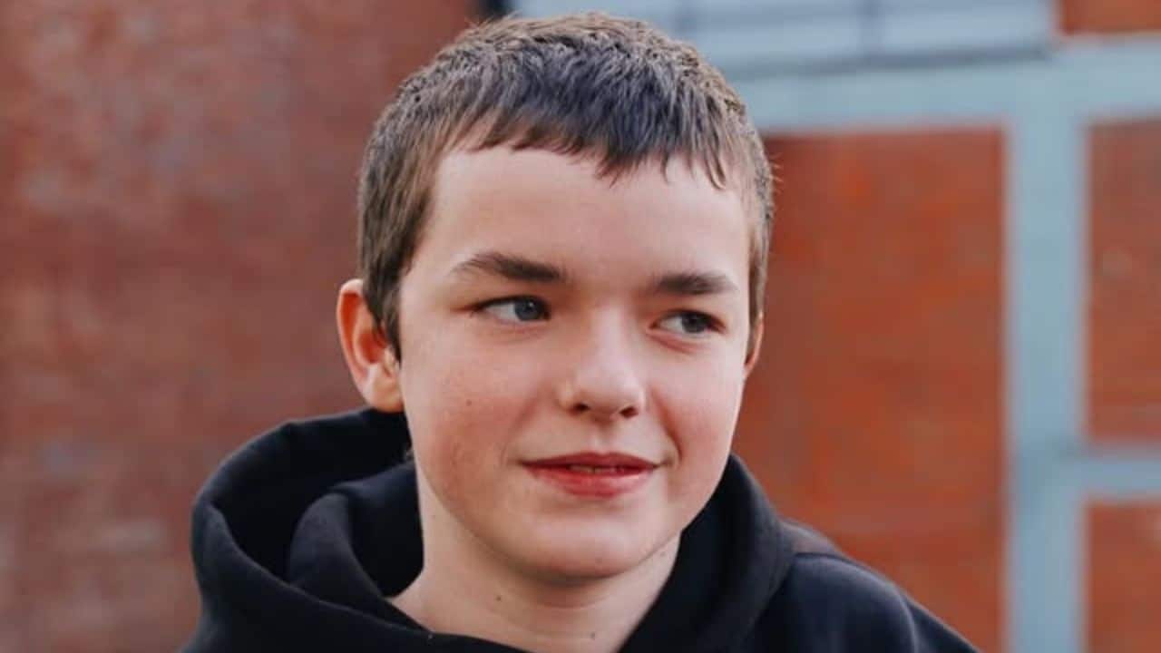 Unexpected Start in Acting Despite his natural talent, acting was a spontaneous choice for Owen. He became interested in the craft only a few years ago, inspired by watching Tom Holland in The Impossible (2012). His family supported him but never pushed him into acting. Unexpected Start in Acting Despite his natural talent, acting was a spontaneous choice for Owen. He became interested in the craft only a few years ago, inspired by watching Tom Holland in The Impossible (2012). His family supported him but never pushed him into acting.