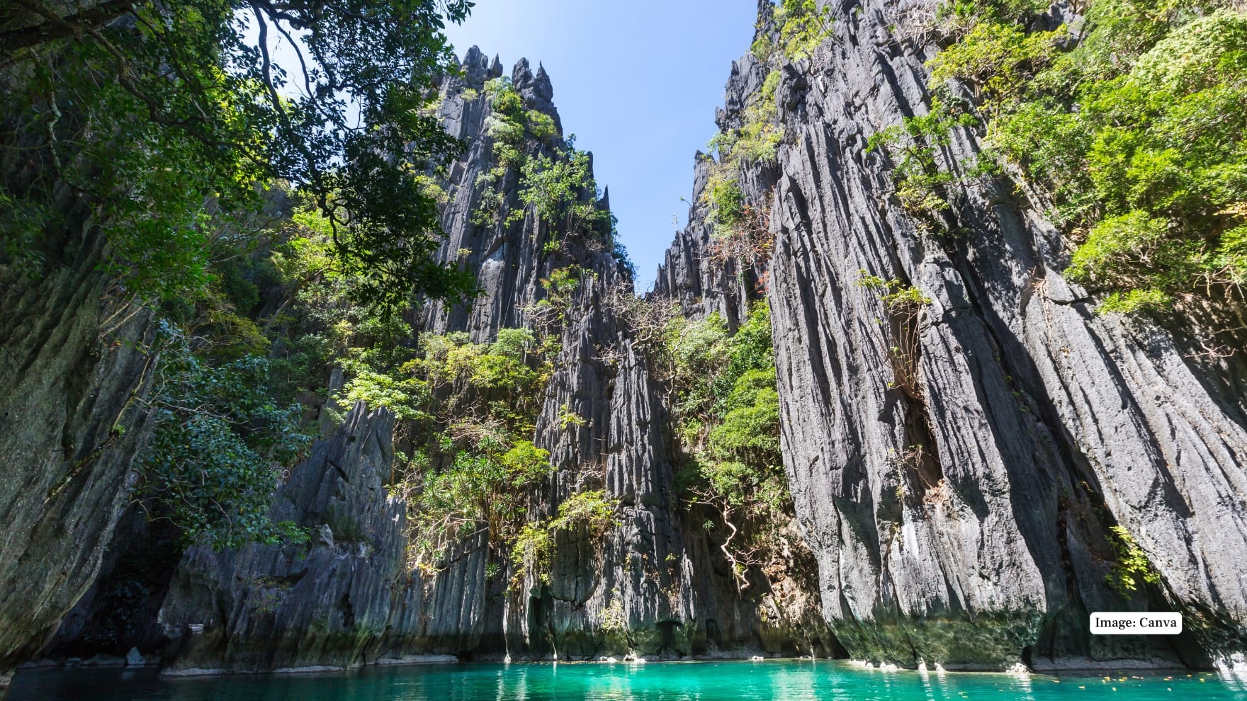 El Nido, Palawan - Philippines Several lagoons and beaches of El Niño are characterised by spectacular blue shades. The landscapes of the area are dramatic limestone cliffs, hidden coves, and clear water, making it one of the most photogenic areas in Asia. (Image: Canva)