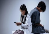 Teen screen addiction isn’t just about time, it's how they're coping, warns psychotherapist