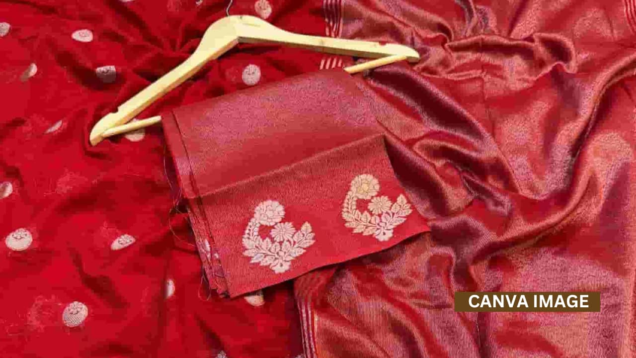 Red Clothes: Wearing or donating red clothes during Navratri attracts strength, passion, and good fortune from Maa Durga.