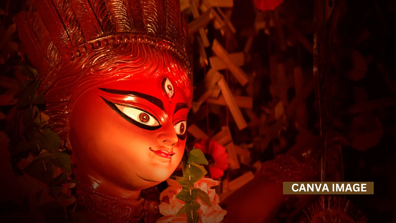 Daily Puja: Performing daily puja with devotion during Navratri strengthens spiritual energy and attracts Maa Durga’s grace.