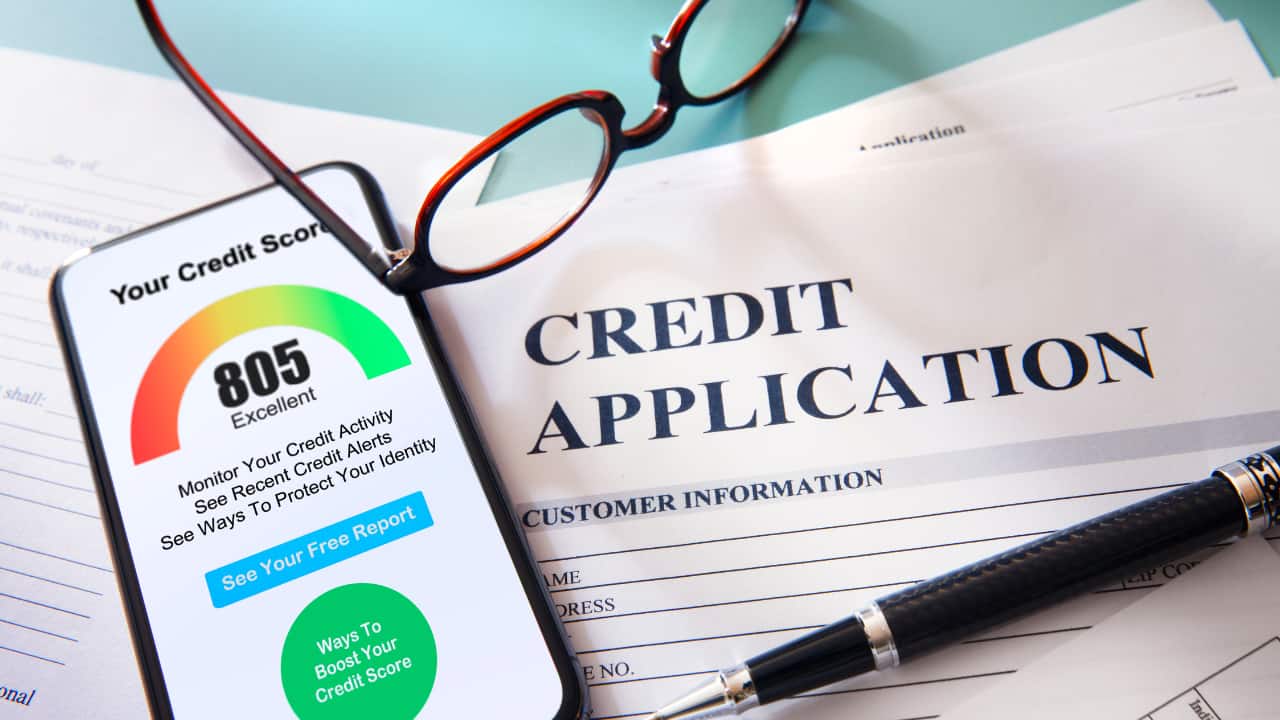The role of multiple credit applications The role of multiple credit applications