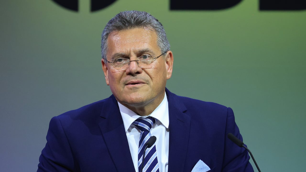 EU unveils push for closer India defense, trade ties